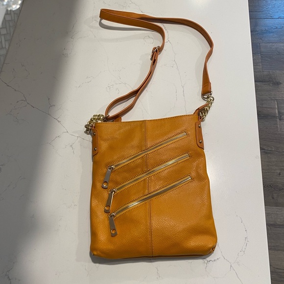 Handbags - Vintage Brown & Gold Leather Purse